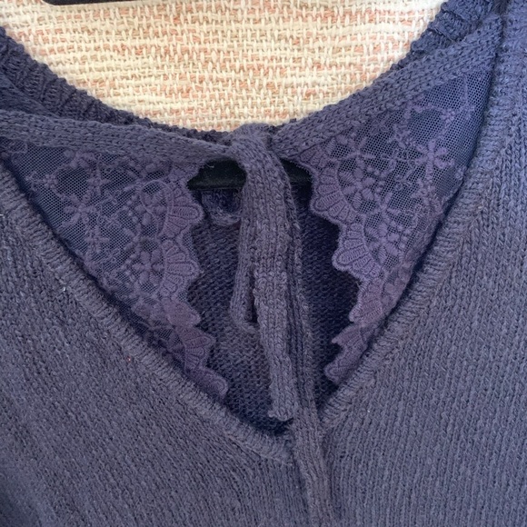 [AVLN] Lace Cutout Back Tunic Sweater NWOT - Picture 2 of 10